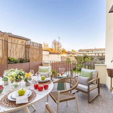 Letizia Terrace Apartment