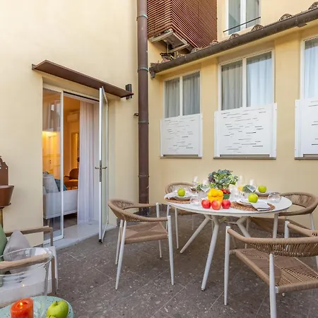 Letizia Terrace *