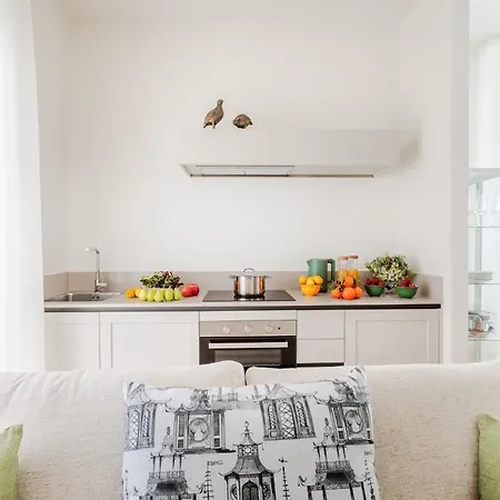 Letizia Terrace Apartment *
